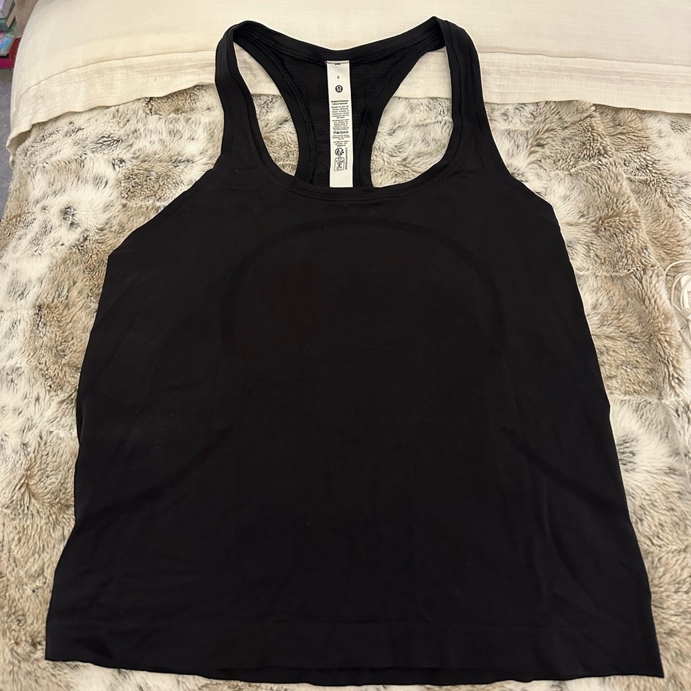 Swiftly Tech Racerback Tank Top 2.0 Waist Length • Black - Picture 3 of 6